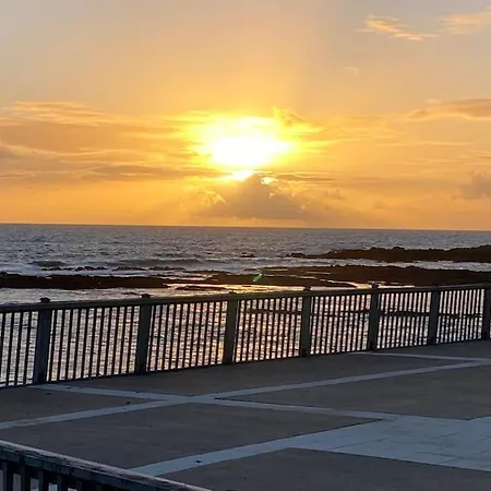 Batz/le Croisic T2 Terrasse Face Mer, Pieds Dans Le Sable… *
